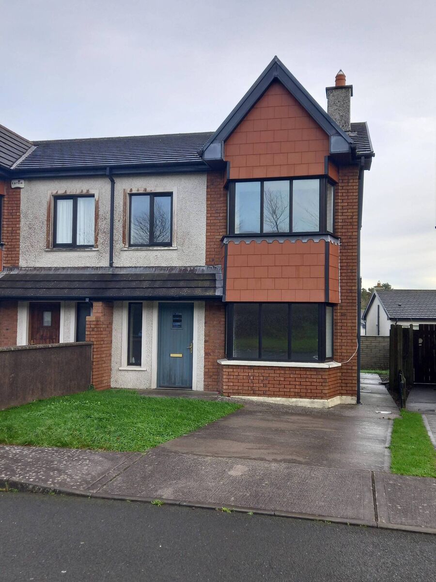 No 45, The Drive, Inis Alainn, a family home for sale at €220,000.
