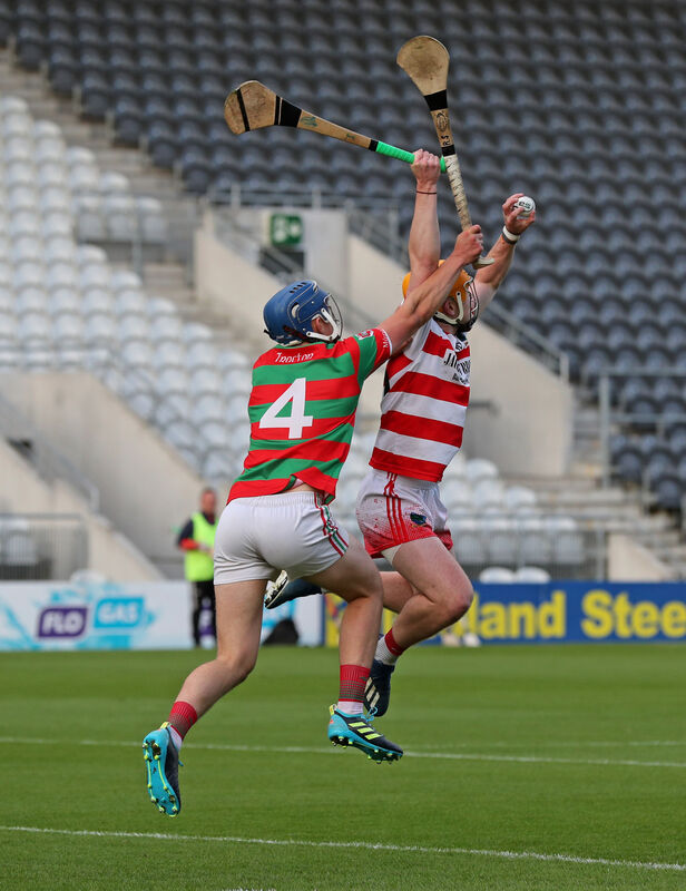 Darragh Flynn, Ballygiblin, rises from Rory Sinclair, Tracton. Picture: Jim Coughlan. Darragh Flynn, Ballygiblin, rises from Rory Sinclair, Tracton. Picture: Jim Coughlan.