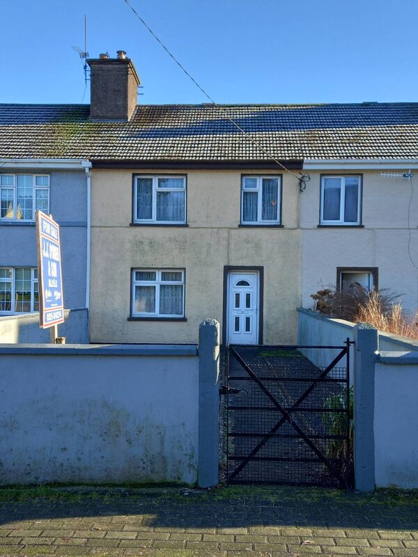 21, O’ Neill- Crowley Terrace is up for €140,000 and has three bedrooms.
