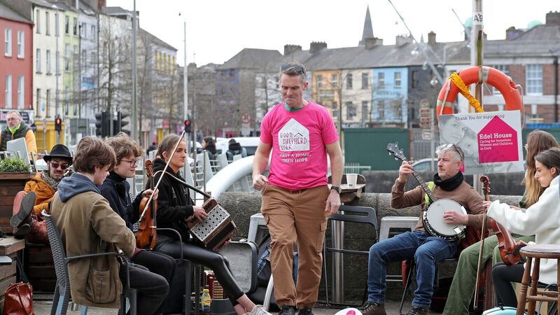 Pictures: Trad session at popular Cork café celebrates St Brigid Pictures: Trad session at popular Cork café celebrates St Brigid