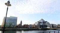 Man who collapsed during display jumping from speedboat settles High Court action