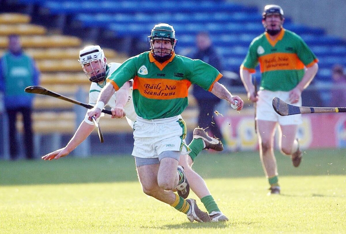 Newtonshandrum's Jerry O'Connor on the attack chased by O'Loughlin Gaels' Sean Dowling. Picture: Des Barry Newtonshandrum's Jerry O'Connor on the attack chased by O'Loughlin Gaels' Sean Dowling. Picture: Des Barry