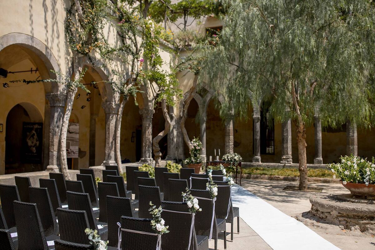 The stunning ceremony venue, in Chiostro di Francesco, an old cloisters, where they were wed.
