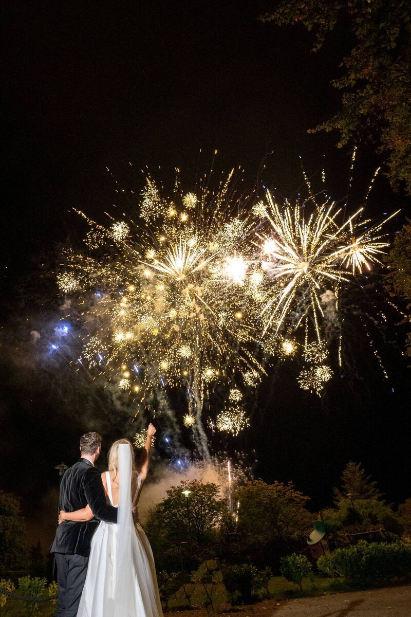 Liz and Cian Duggan, who live in Glanmire, surprised their guests with a spectacular fireworks display.	Pictures: Adrian of Stay Wild Images