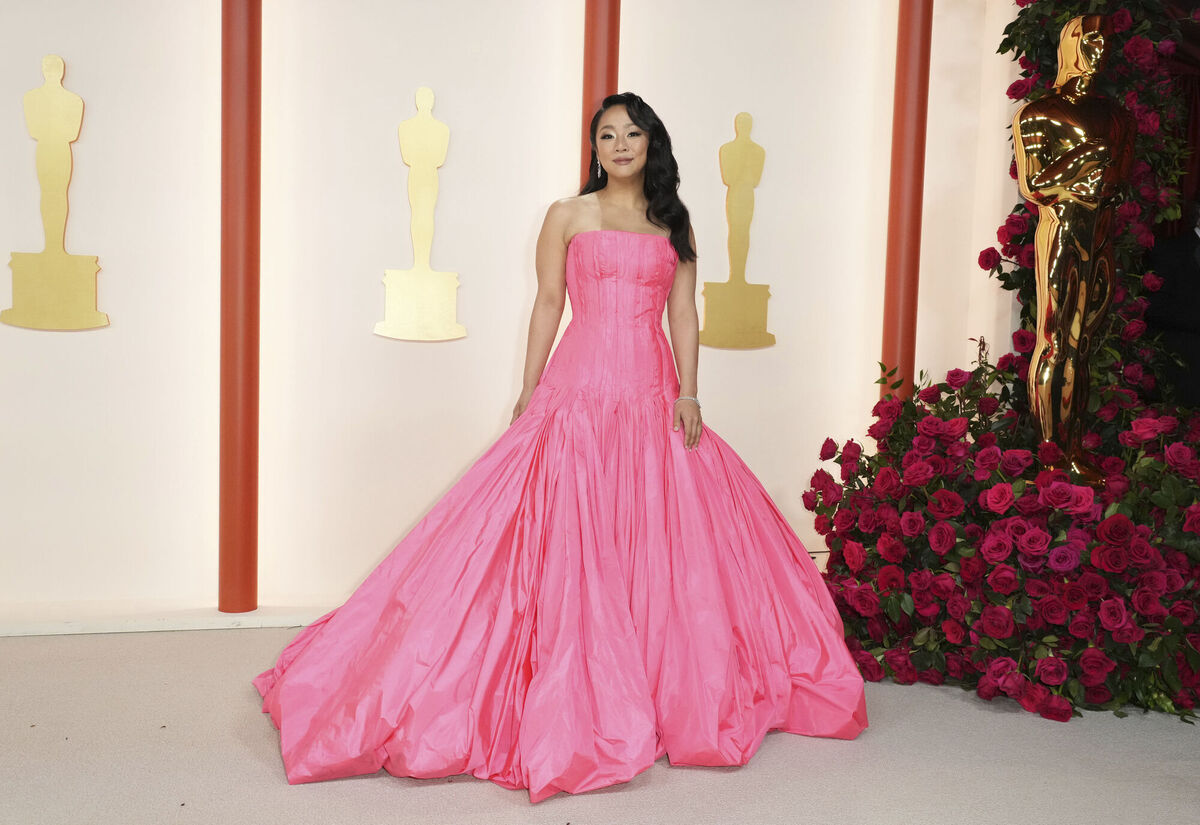 Stephanie Hsu arrives at the Oscars. (Photo by Jordan Strauss/Invision/AP)