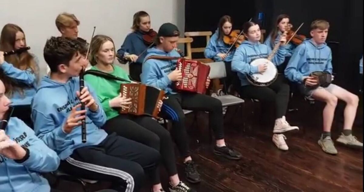 Tá Ensemble Mhúscraí dírithe ar dhéagóirí agus tá áiteanna fós ar fáil do cheoltóirí. Tá Ensemble Mhúscraí dírithe ar dhéagóirí agus tá áiteanna fós ar fáil do cheoltóirí.
