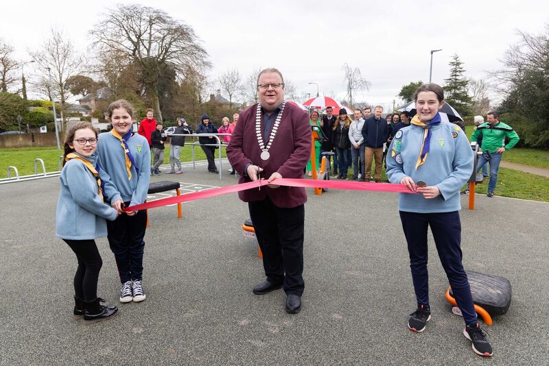 Mayor of The County of Cork, Cllr Danny Collins, with Aoife Hurley, Isabelle Sjaellaender, and Rosanna Long , CGI Girl Guides, pictured at the official launch. Mayor of The County of Cork, Cllr Danny Collins, with Aoife Hurley, Isabelle Sjaellaender, and Rosanna Long , CGI Girl Guides, pictured at the official launch.