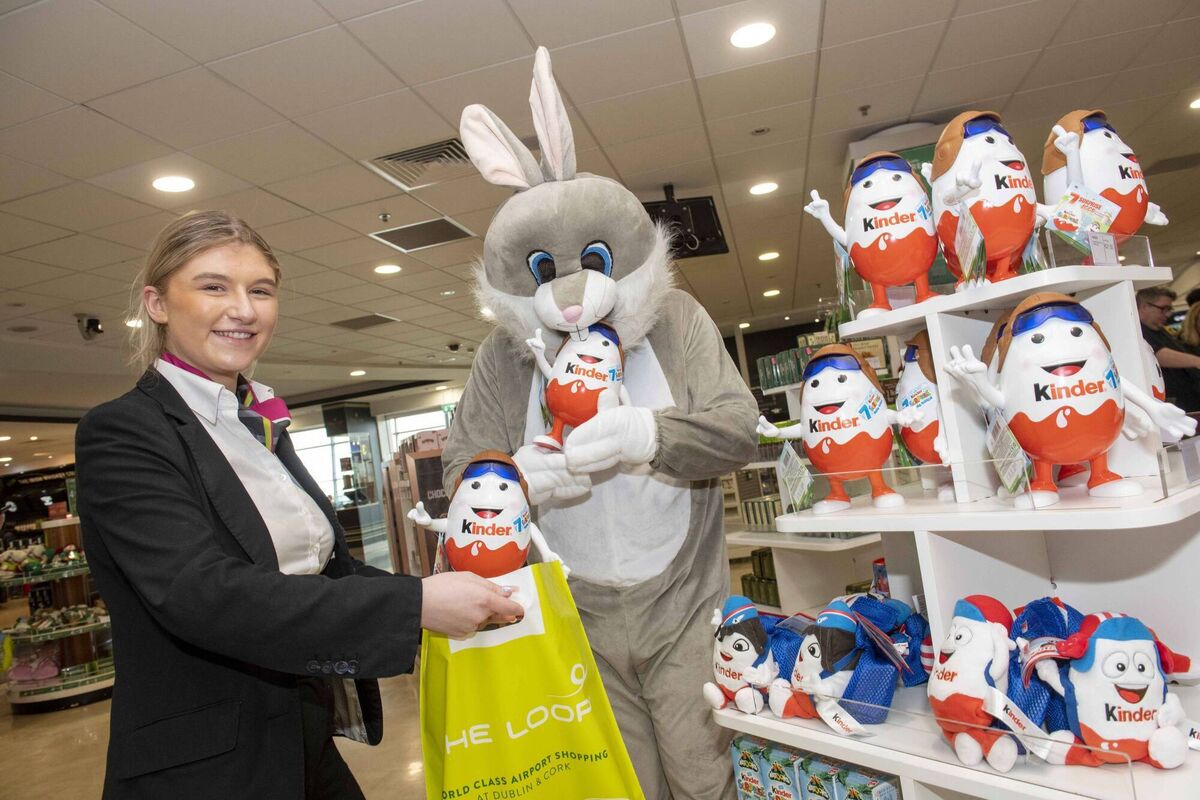 The Easter bunny was spotted at Cork Airport ahead of a very busy Easter period. Pictured is staff member at the Loop Sophie Reynolds giving the Easter Bunny a helping hand. Pic: Brian Lougheed.