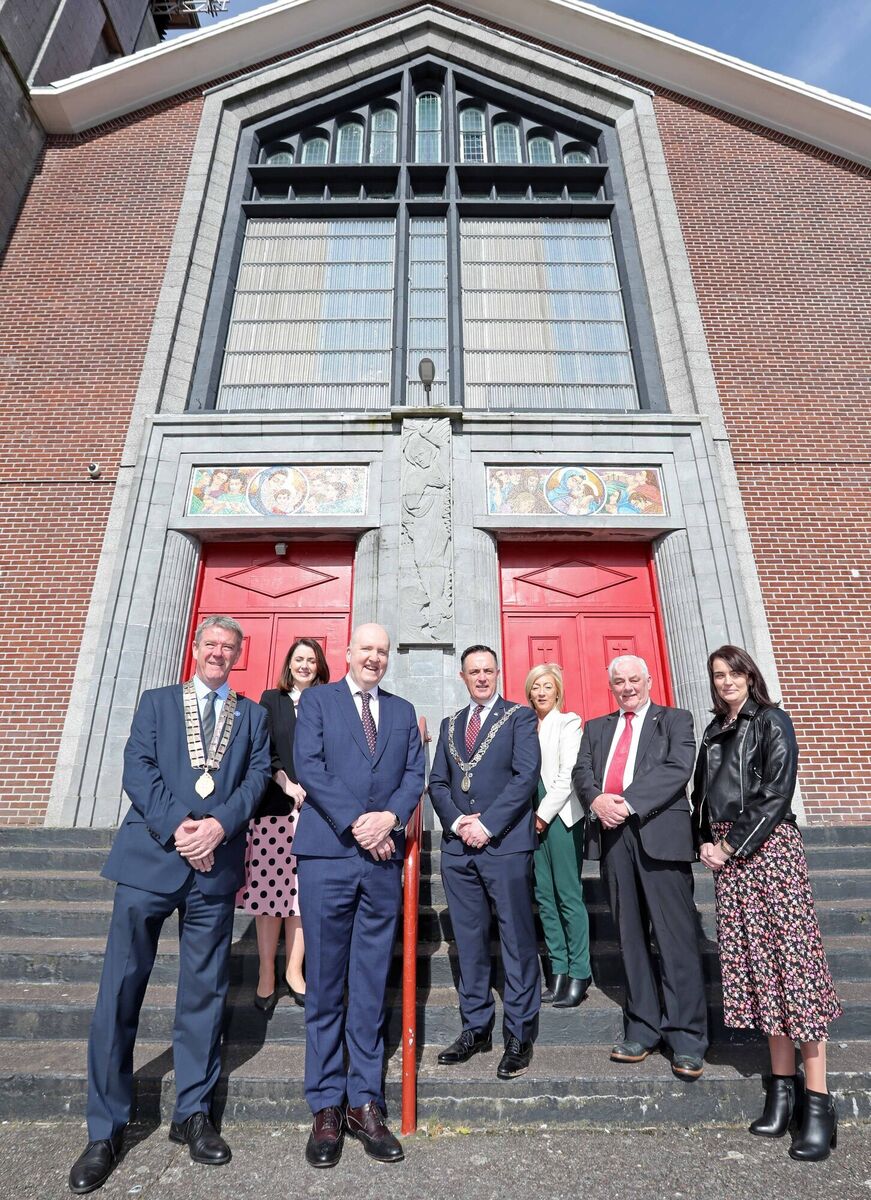 Pictured are, Paul Moynihan, President North Monastry Past Pupils Union, Ursula O'Donovan, Operations Manager Gurranabraher Credit Union & 60th Anniversary Committee, Brian Neville, CEO Gurranabraher Credit Union, Deputy Lord Mayor Cllr Damian Boylan, Aileen Lane, Gurranabraher Credit Union 60th Anniversary Committee, Michael O'Connnell, Vice Chairperson Gurranabraher Credit Union and Johanna Forde, Gurranabraher Credit Union Board Member, at the 60th Anniversary Mass and special Board Meeting to recognize the founding of Gurranabraher Credit Union, on the 28th April 1963, in the basement of the Church of the Ascension, Cathedral Road, Cork. Pictured are, Paul Moynihan, President North Monastry Past Pupils Union, Ursula O'Donovan, Operations Manager Gurranabraher Credit Union & 60th Anniversary Committee, Brian Neville, CEO Gurranabraher Credit Union, Deputy Lord Mayor Cllr Damian Boylan, Aileen Lane, Gurranabraher Credit Union 60th Anniversary Committee, Michael O'Connnell, Vice Chairperson Gurranabraher Credit Union and Johanna Forde, Gurranabraher Credit Union Board Member, at the 60th Anniversary Mass and special Board Meeting to recognize the founding of Gurranabraher Credit Union, on the 28th April 1963, in the basement of the Church of the Ascension, Cathedral Road, Cork.