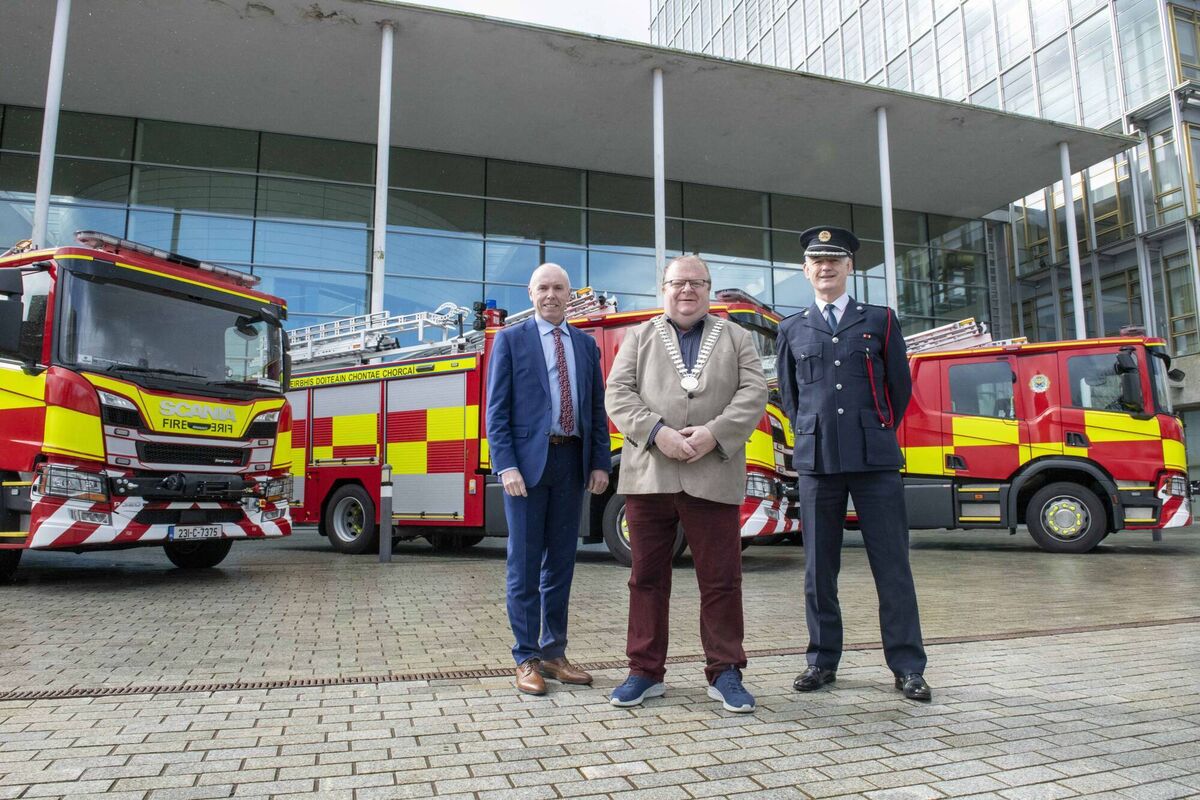 Cork County Fire Service has taken delivery of three new fire engines to serve the communities of Fermoy, Carrigaline, Skibbereen and the surrounding areas. Pictured at the Cork County Hall were: Tim Lucey, Chief Executive, Cork County Council; Mayor of the County of Cork, Cllr Danny Collins and Seamus Coughlan, Chief Fire Officer, Cork County Fire Service. Pic: Brian Lougheed