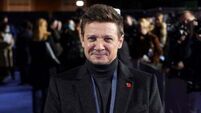 Jeremy Renner appears on first US late night TV show since snowplough accident