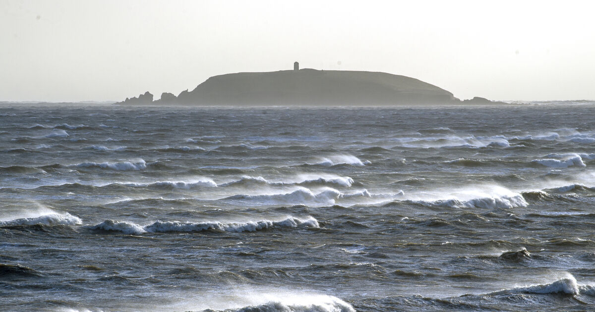 Cork braced for stormy weather; multiple warnings issued by Met Éireann - Vimarsana News