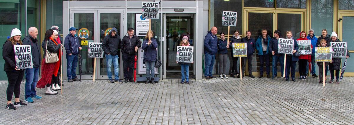 The community and fishermen from Union Hall trying to stop the closure of Keelbeg Pier took their protest to the County Hall Cork today, where Cork County Council were due to meet. A total of twenty of the protest group were allowed into the Council Chambers to witness the meeting, with the Keelbeg Pier closure on the agenda. Credit: Andrew Harris The community and fishermen from Union Hall trying to stop the closure of Keelbeg Pier took their protest to the County Hall Cork today, where Cork County Council were due to meet. A total of twenty of the protest group were allowed into the Council Chambers to witness the meeting, with the Keelbeg Pier closure on the agenda. Credit: Andrew Harris