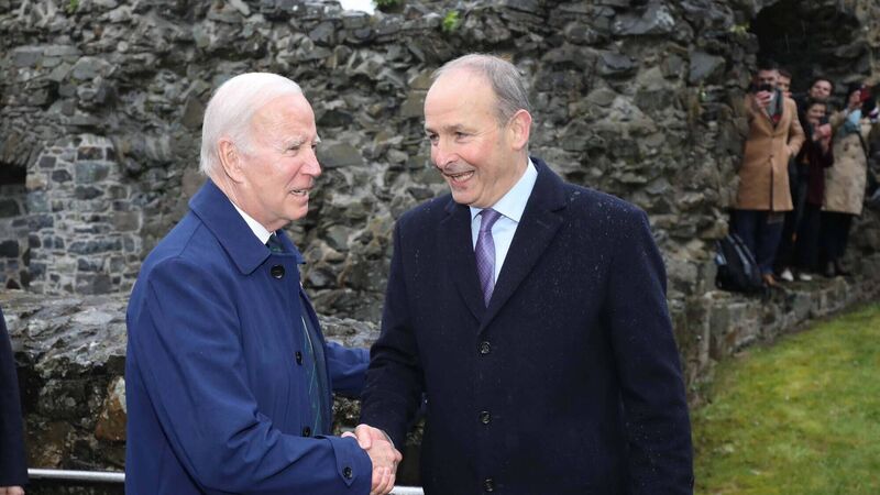 Biden receives warm welcome from waiting crowd in Dundalk visit Biden receives warm welcome from waiting crowd in Dundalk visit