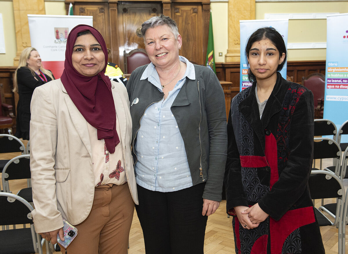 Fahmeda Naheed from Doras, Tracy Holt from CYPSI and Ersha Haheed of St Vincent Secondary School at the Launch of the Anti Racism Youth Led Summit in Cork City Hall. Photography By Gerard McCarthy Fahmeda Naheed from Doras, Tracy Holt from CYPSI and Ersha Haheed of St Vincent Secondary School at the Launch of the Anti Racism Youth Led Summit in Cork City Hall. Photography By Gerard McCarthy