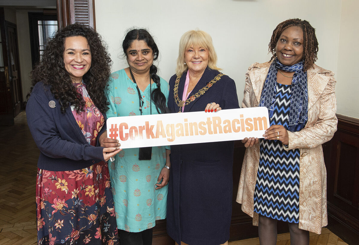 Cecilia Gamez Mexicana viviendo en Cork, Dr Lekha Menon UCC Indian Alumni Community,Lord Mayor of Cork cllr Deirdre Forde and Dr Naomi Masheti, Programme Coordinator of Cork Migrant Centre , The Launch of the Anti Racism Youth Led Summit , Cork City Hall. Photography By Gerard McCarthy Cecilia Gamez Mexicana viviendo en Cork, Dr Lekha Menon UCC Indian Alumni Community,Lord Mayor of Cork cllr Deirdre Forde and Dr Naomi Masheti, Programme Coordinator of Cork Migrant Centre , The Launch of the Anti Racism Youth Led Summit , Cork City Hall. Photography By Gerard McCarthy