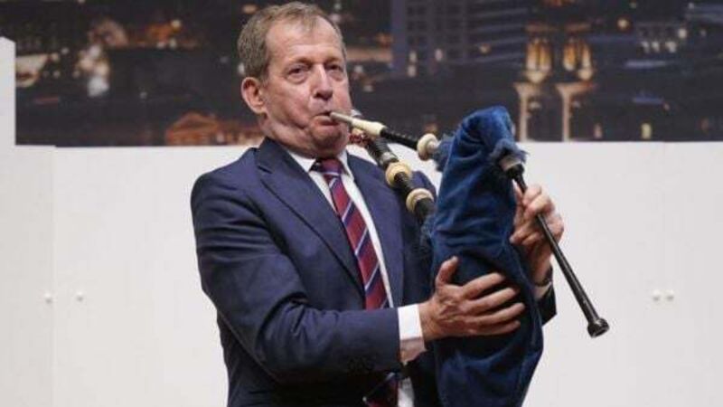 Alastair Campbell plays bagpipes lament for late Good Friday Agreement figures