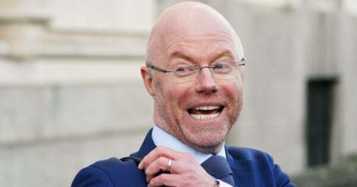 Stephen Donnelly gave devices to cyber security body after 'hack' - Vimarsana News