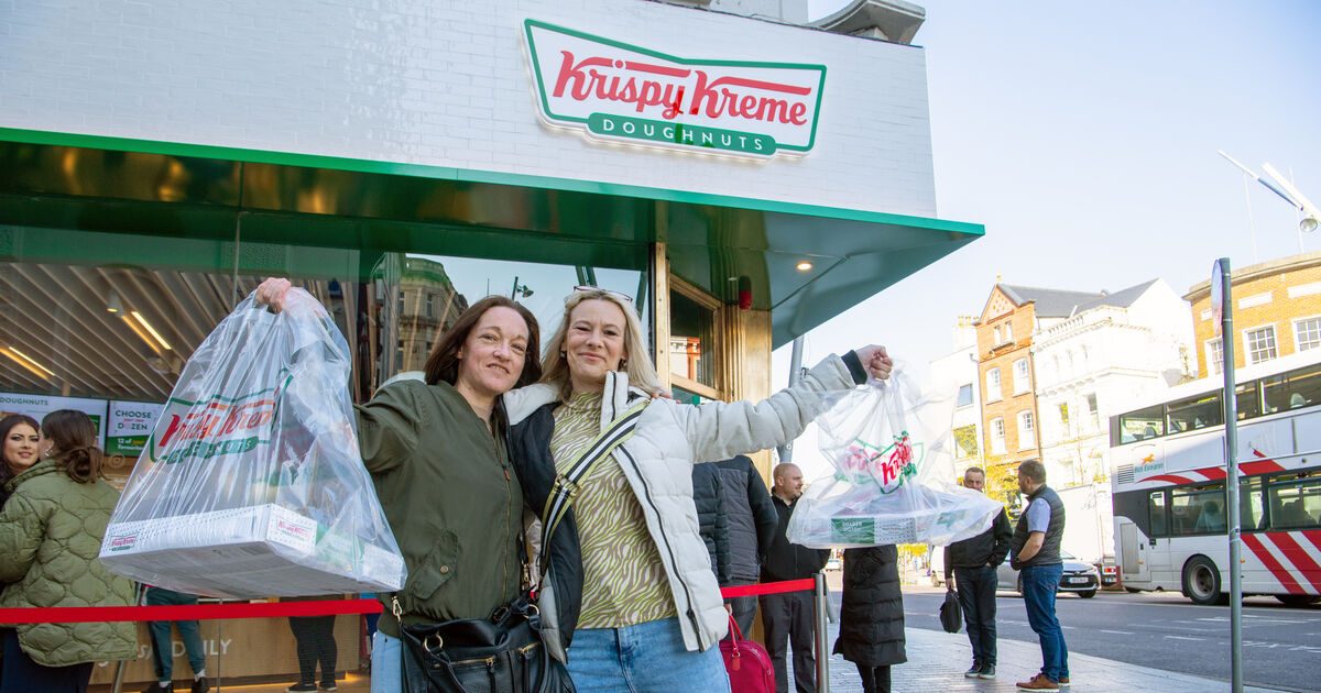 PICTURES: Queues on Patrick's Street as Krispy Kreme opens Cork store - Vimarsana News