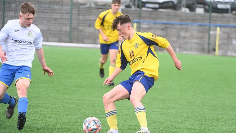 Douglas Hall deny Carrigaline U17 title and set up a three-team playoff