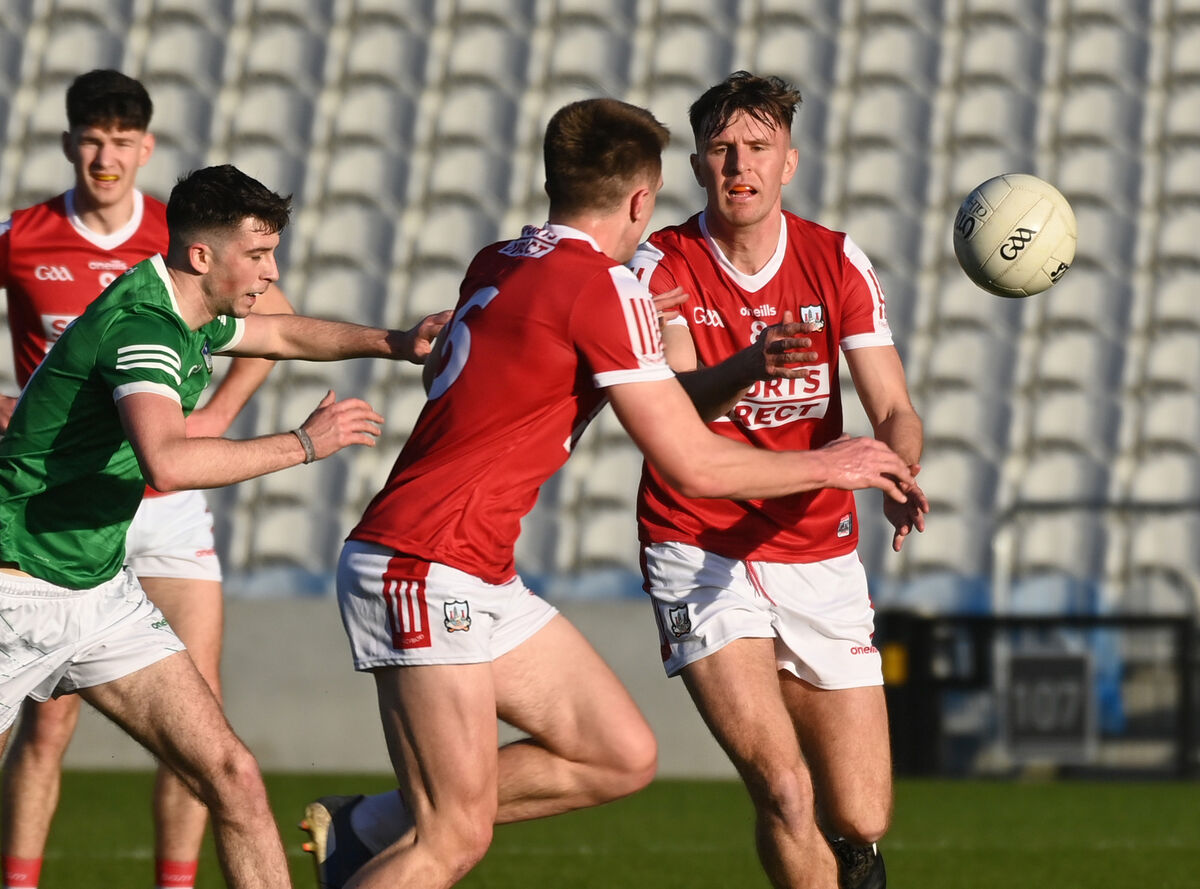 Cork's Eoghan Nash gets off his pass to Tommy Walsh. Picture: Eddie O'Hare
