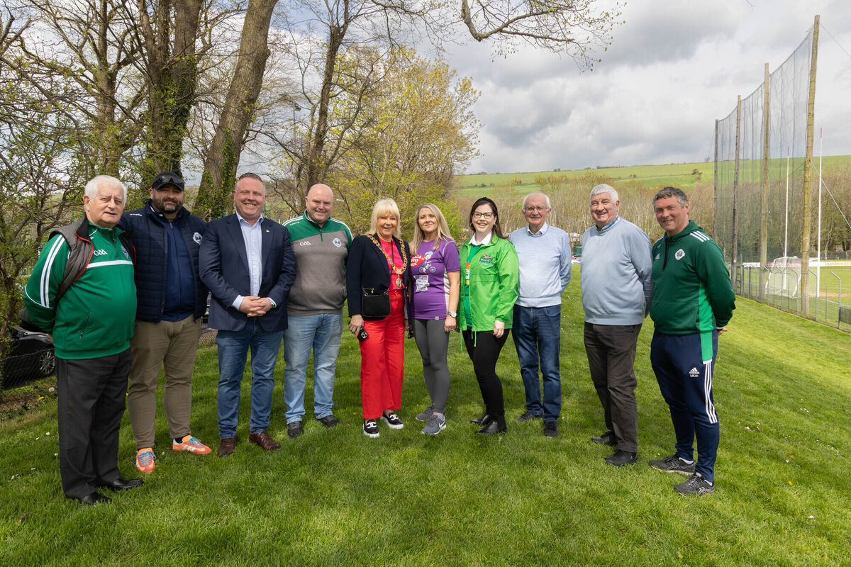 Dara's mother Coeurena Kelleher with Frank McCarthy, President of GAA club Shane Hayes, Chairman of the Juvenile section Ballincollig GAA, Cllr Colm Kelleher, Tom Dorgan, Chairman Senior Section Ballincollig GAA, Lord Mayor Cllr Deirdre Forde, Dominic Twomey, Daras grandad Cllr Derry Canty and Michael O’Brien, Chairman Fundraising Community. Photo: Darragh Kane Dara's mother Coeurena Kelleher with Frank McCarthy, President of GAA club Shane Hayes, Chairman of the Juvenile section Ballincollig GAA, Cllr Colm Kelleher, Tom Dorgan, Chairman Senior Section Ballincollig GAA, Lord Mayor Cllr Deirdre Forde, Dominic Twomey, Daras grandad Cllr Derry Canty and Michael O’Brien, Chairman Fundraising Community. Photo: Darragh Kane