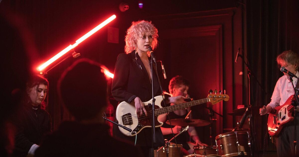 Watch: Cork band I Dreamed I Dream play a live lunchtime gig in Limerick - Vimarsana News