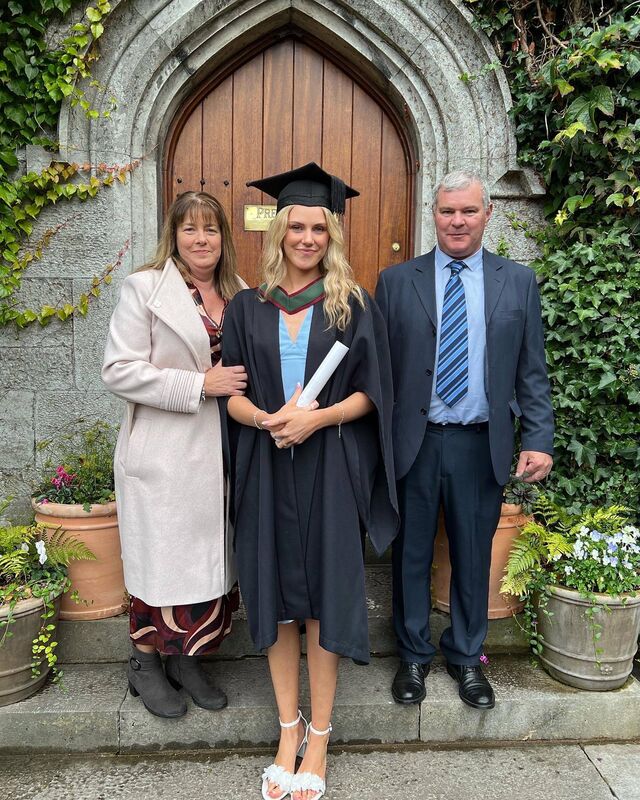 Miss Cork City, Rachel O’Leary with her parents mum Linda and dad Neil. Miss Cork City, Rachel O’Leary with her parents mum Linda and dad Neil.