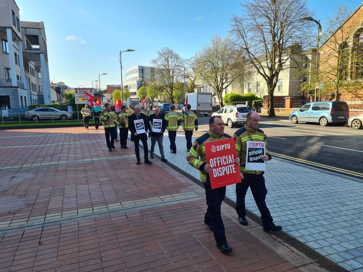 Picketing as part of efforts to reopen Ballincollig Fire Station. Pic: Martin Hurley