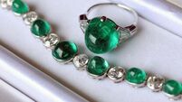 Jewellery that belonged to Wallis Simpson sells for £42,000 at auction