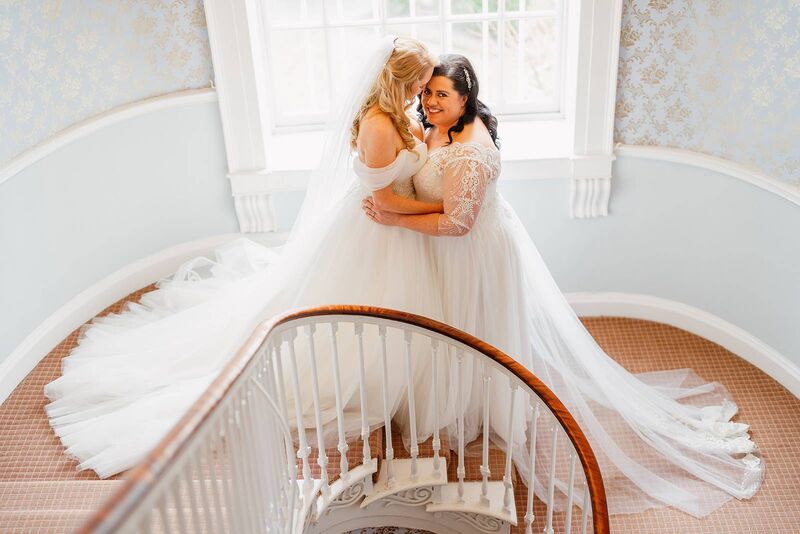 They were married by Nicola Moran in a civil ceremony.