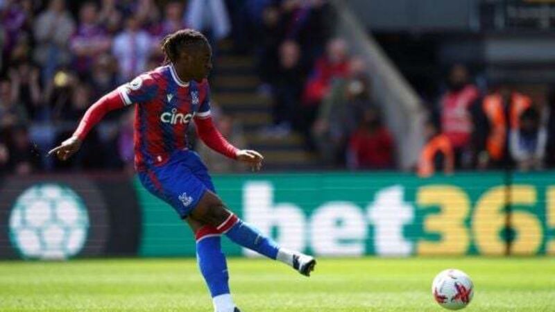 Palace edge seven-goal thriller to leave West Ham looking over their shoulder Palace edge seven-goal thriller to leave West Ham looking over their shoulder