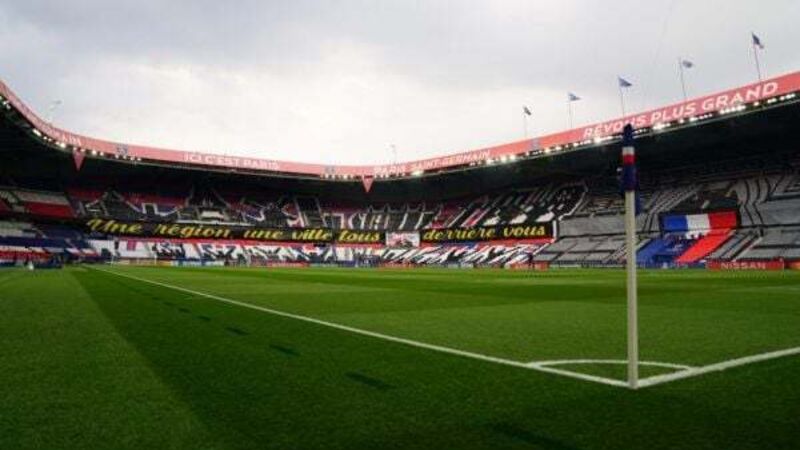 PSG condemn fans who chanted for Neymar to leave club outside his house