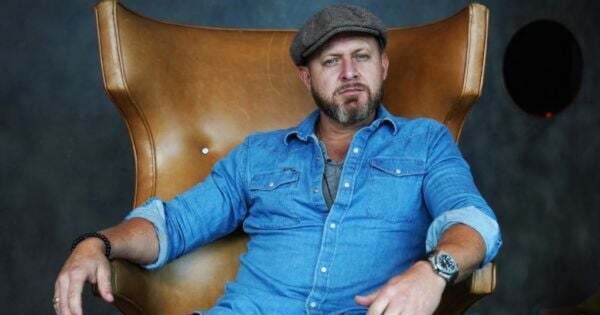 AJ Buckley says 'it's good to be home' as he returns to Ireland for film awards - Vimarsana News