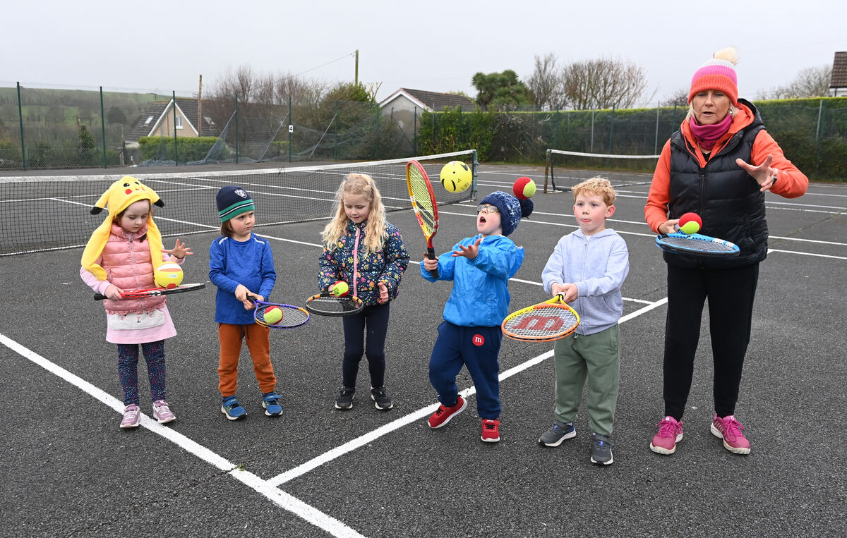  Tennis coach Siobhan Murray with Isobel Mulcahy, Cody Kelly, Max McKenna ,Faye Duggan and Sam Simpson on the tennis courts at The Fountainstown community sports club . Picture; Eddie O'Hare