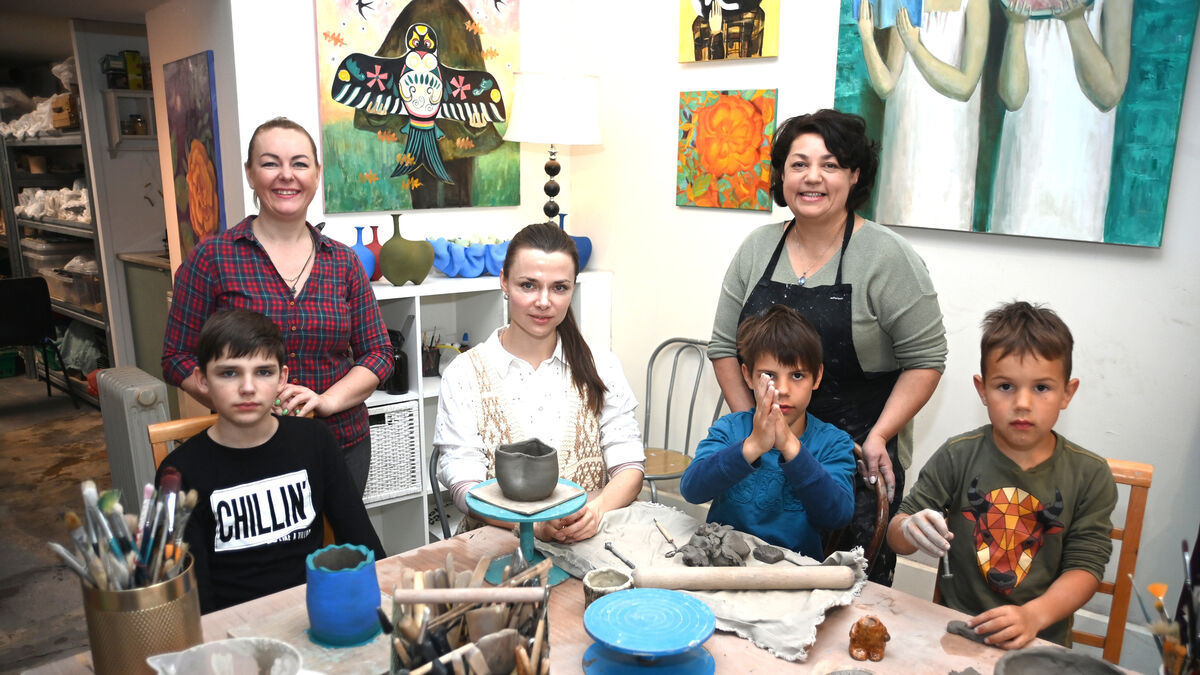Russian artist bridging divide by offering free art classes to Ukrainian families in Cork 