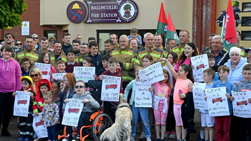 200 gather to support calls to reopen Ballincollig Fire Station 