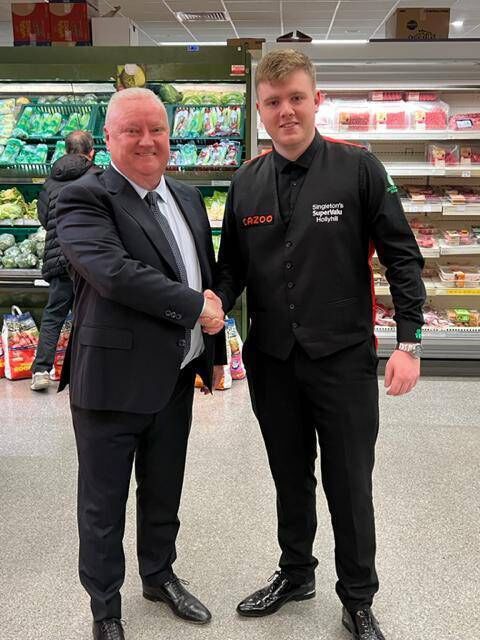 Snooker ace Aaron Hill with sponsor Tomas Singleton Snooker ace Aaron Hill with sponsor Tomas Singleton