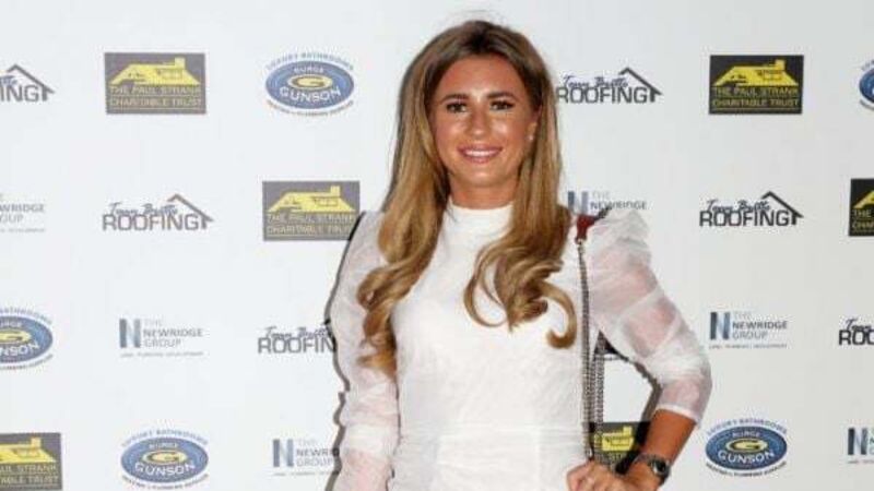 Dani Dyer announces birth of twin daughters