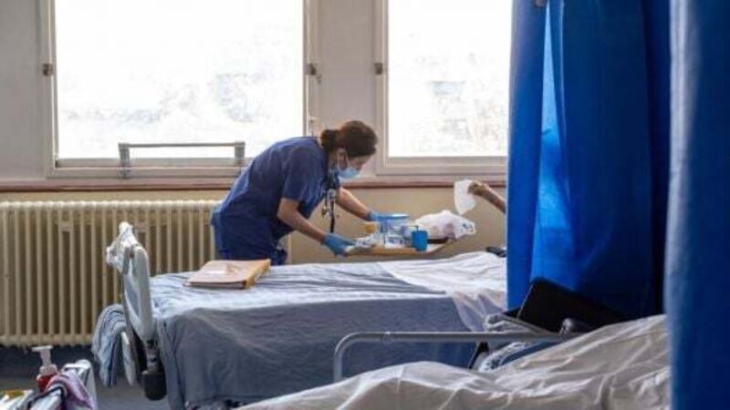 Seven-day rosters for health services 'practical way' to tackle overcrowding — INMO