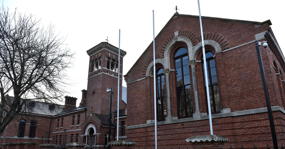Man pleads guilty after duping 79-year-old Cork woman out of €600 for work that was not completed - Vimarsana News