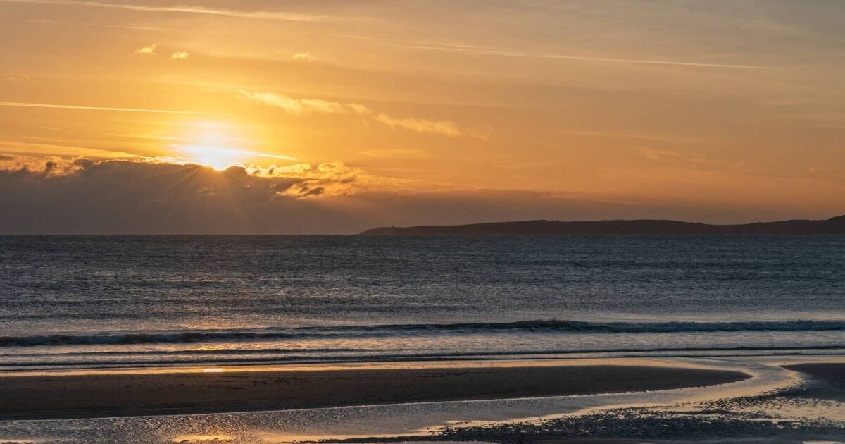 Garretstown beach has Blue Flag status reinstated - Vimarsana News