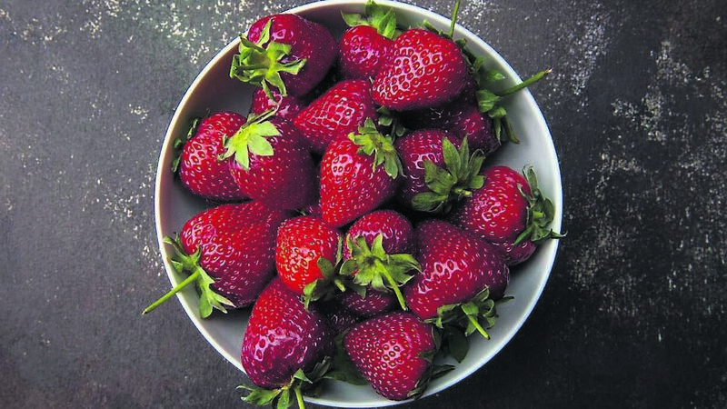 A happy sunlit strawberries and cream filled Friday evening... or so I thought! A happy sunlit strawberries and cream filled Friday evening... or so I thought!