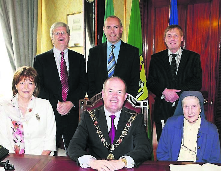 At the Lord Mayor’s Reception for the Organisers of the Person of the Year Award, front: Betty O’Callaghan, Lord Mayor Terry Shannon and Sr Colette Hickey. Back: Manus O’Callaghan, Tim Lucey, and Pat Lemasney. 	Picture: Tony O’Connell
                    