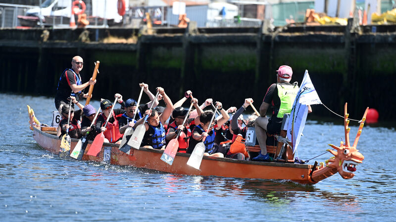 Spectators line quays to cheer on participants in Ocean to City race Spectators line quays to cheer on participants in Ocean to City race