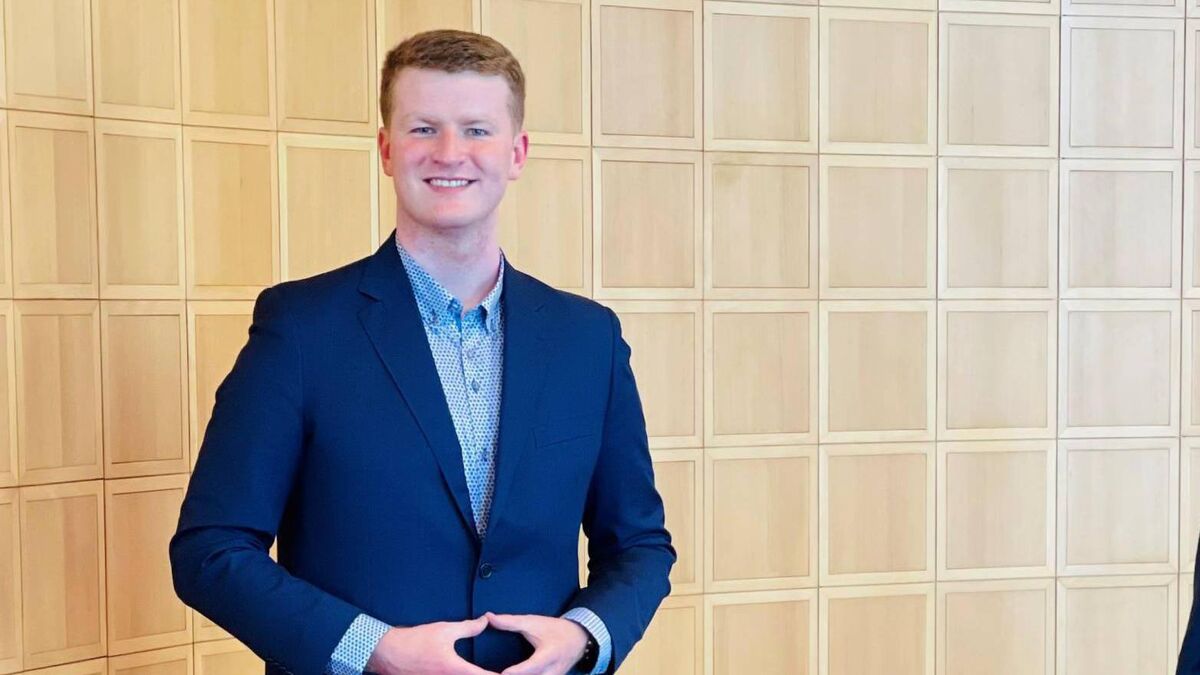 Dáil's youngest TD calls for 'clear the air' meeting with Micheál Martin after row