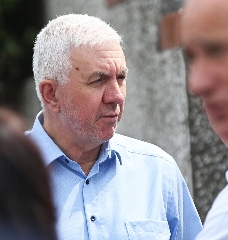 Ger Cunningham paying his respects to former Cork double winning player Teddy McCarthy at Barry Bros. funeral home in Glanmire , Cork . Picture; Eddie O'Hare