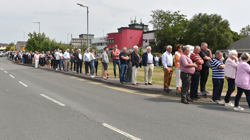 PICTURES: Huge crowds line Glanmire for Teddy McCarthy removal PICTURES: Huge crowds line Glanmire for Teddy McCarthy removal
