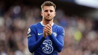 Manchester United increase bid for Chelsea midfielder Mason Mount