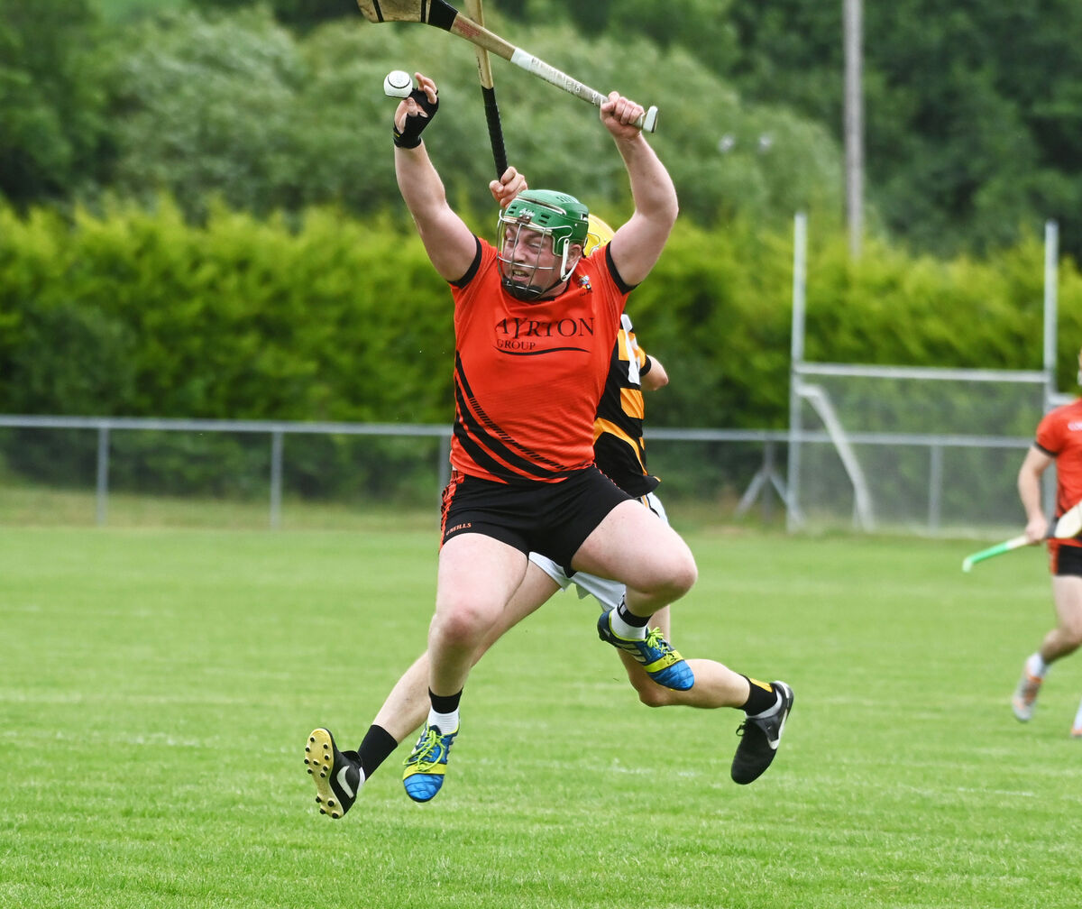 Duhallow's Luke Philpott wins the slliotar from Avondhu's Liam Cronin during the Co-Op Superstores Cork divisional/colleges HC semi final at Dromtarriiffe. Picture; Eddie O'Hare